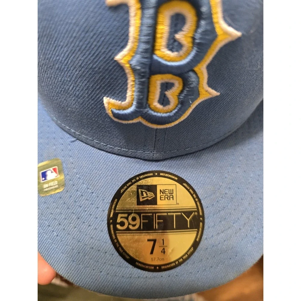 Boston Red Sox City Connect Hat Fitted Size 7 1/2 GUC